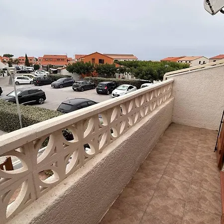 Maisonnette 5 Personnes Avec Belle Terrasse, Parking 5jrd20 *